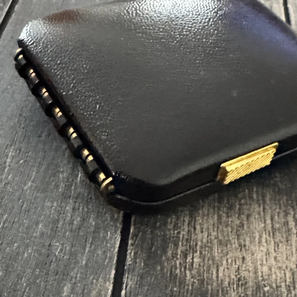 Buxton Vintage Black Key-Tainer Organizer with Gold Hooks And Slot Pocket